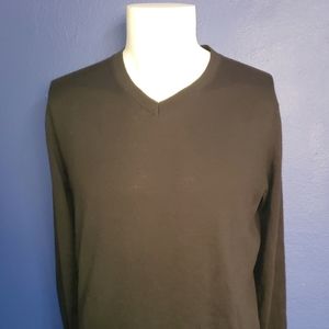 Banana Republic Men's Sweater Size Medium